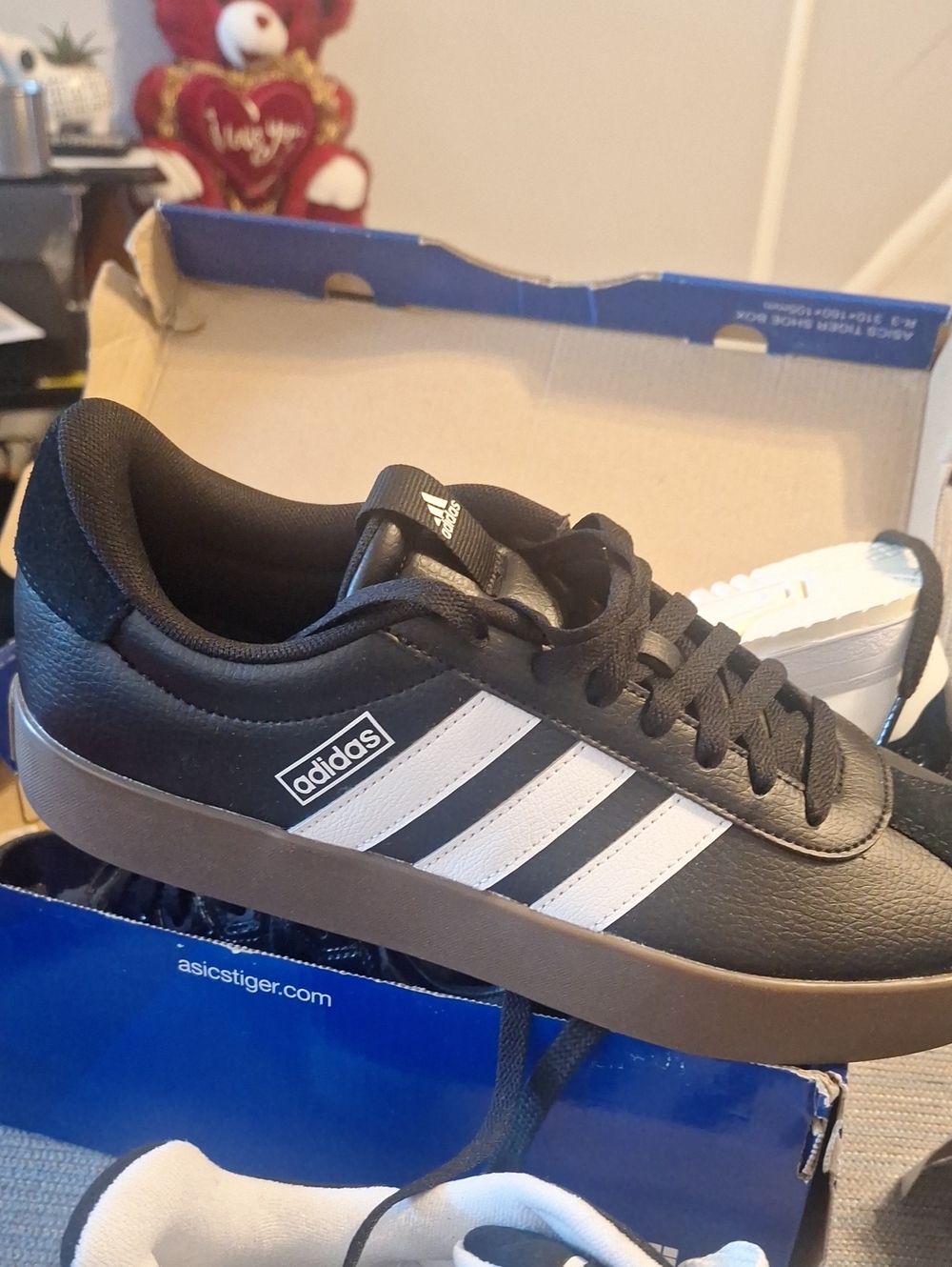 Adidas Men’s Black & White Casual Sneakers